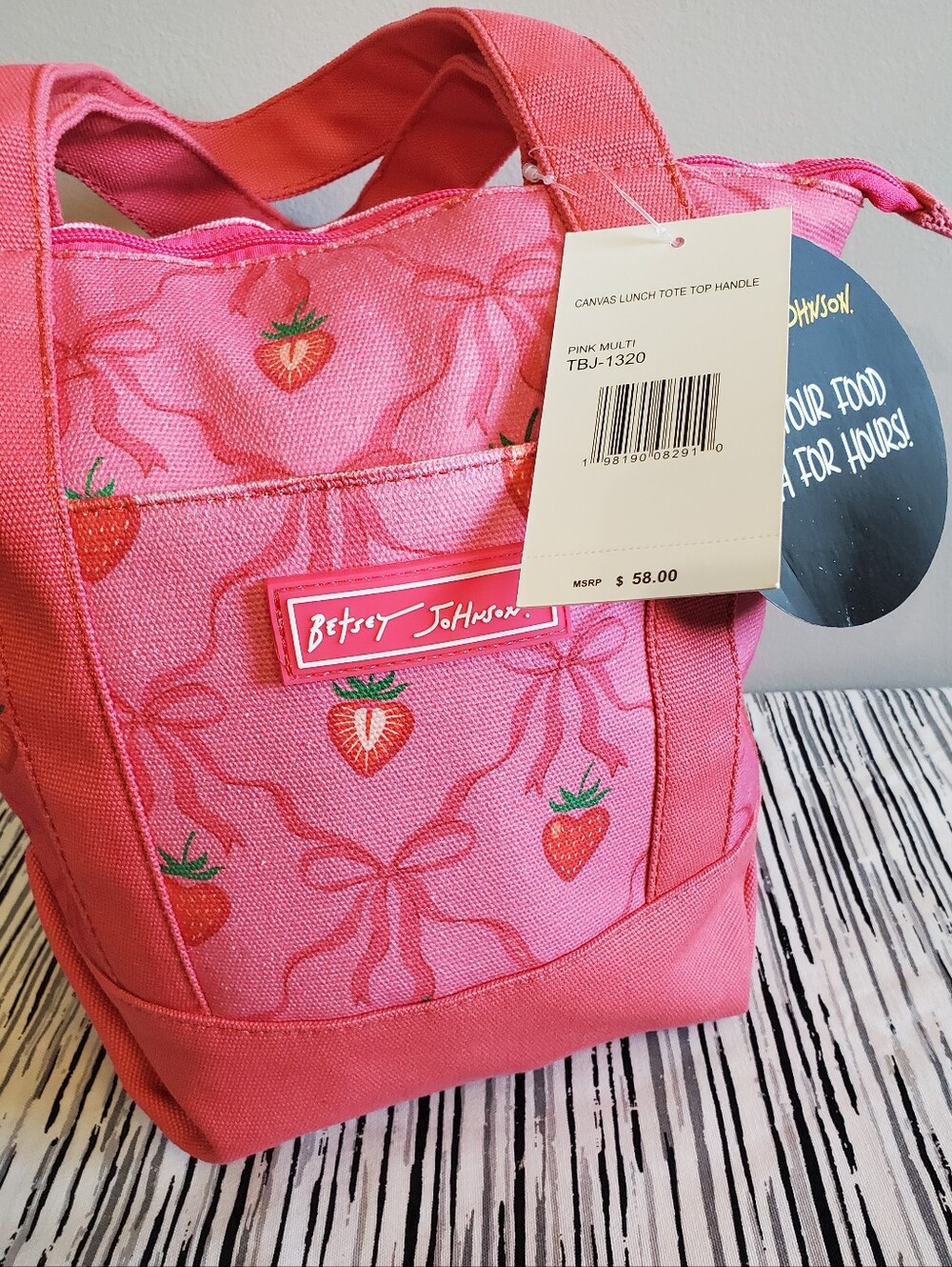 Betsey Johnson Pink Strawberry Canvas Insulated Lunch Tote - Picture 6 of 12